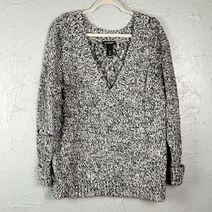 Lane Bryant Black White Knit V-Neck Sweater